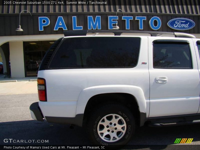 Summit White / Tan/Neutral 2005 Chevrolet Suburban 1500 Z71 4x4