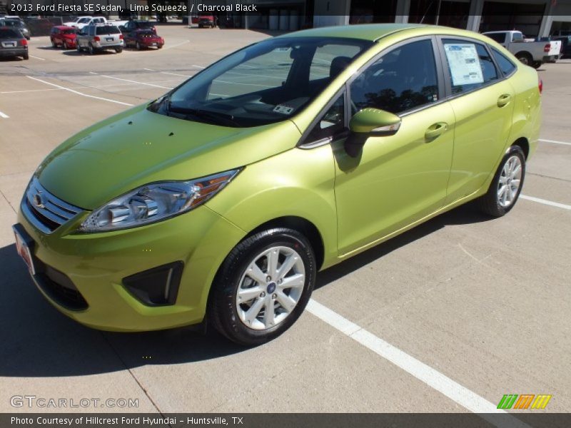 Lime Squeeze / Charcoal Black 2013 Ford Fiesta SE Sedan