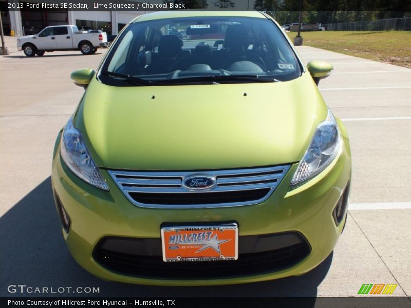 Lime Squeeze / Charcoal Black 2013 Ford Fiesta SE Sedan
