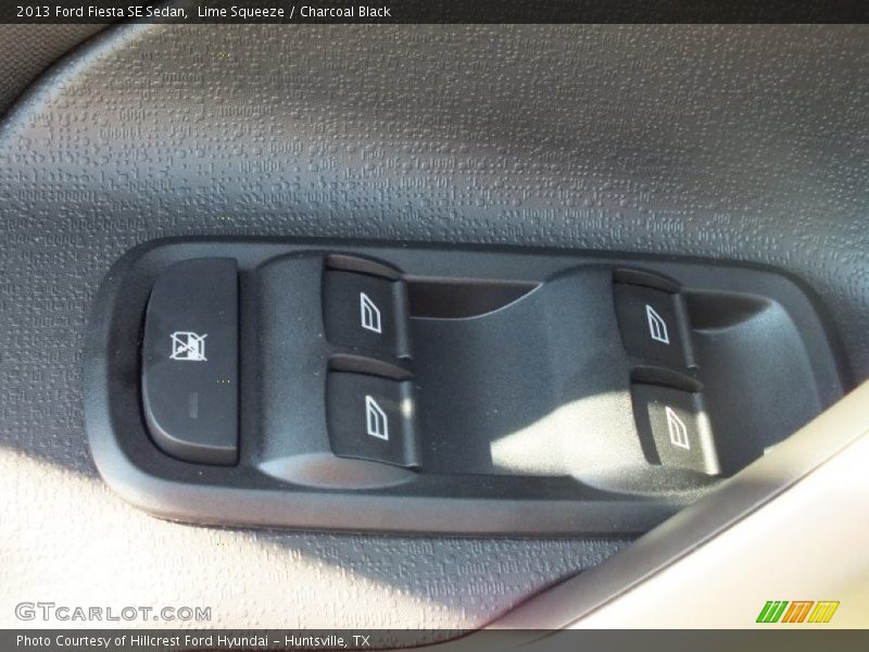 Lime Squeeze / Charcoal Black 2013 Ford Fiesta SE Sedan