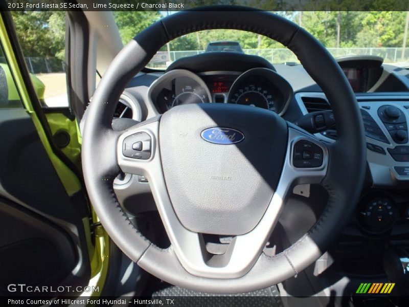 Lime Squeeze / Charcoal Black 2013 Ford Fiesta SE Sedan