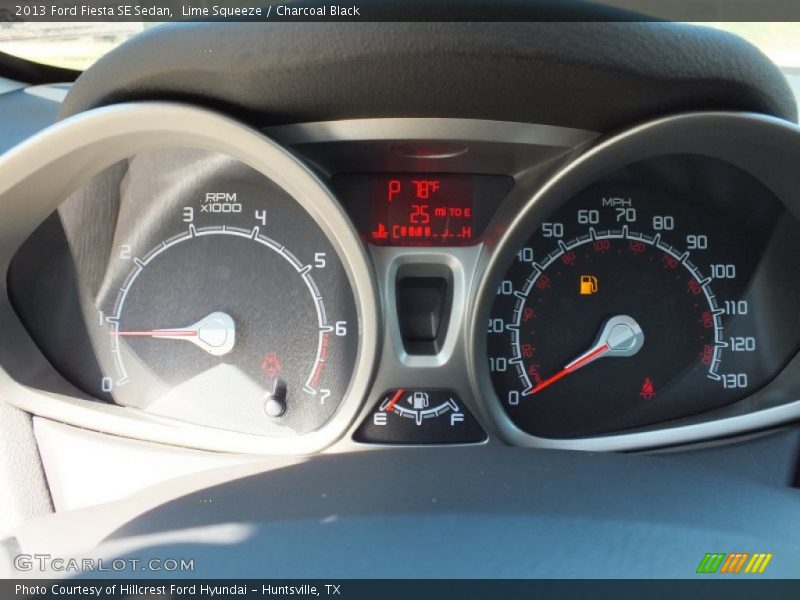 Lime Squeeze / Charcoal Black 2013 Ford Fiesta SE Sedan