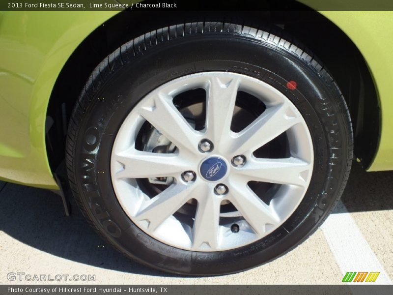 Lime Squeeze / Charcoal Black 2013 Ford Fiesta SE Sedan