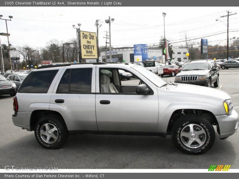 Silverstone Metallic / Light Gray 2005 Chevrolet TrailBlazer LS 4x4