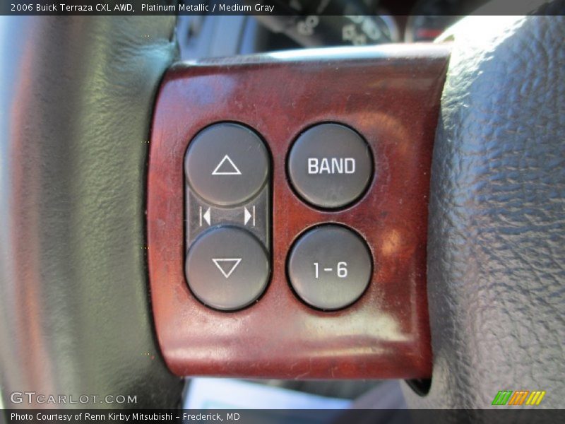 Controls of 2006 Terraza CXL AWD