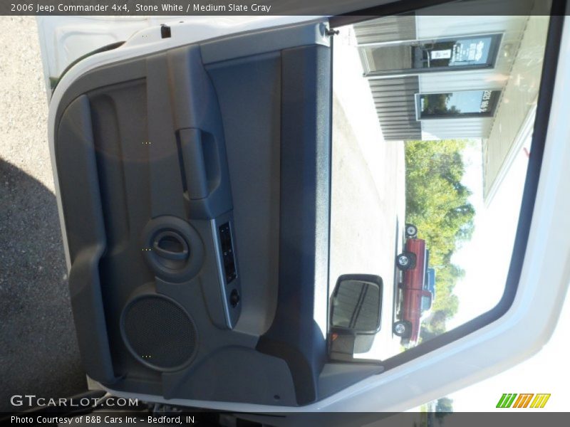 Stone White / Medium Slate Gray 2006 Jeep Commander 4x4