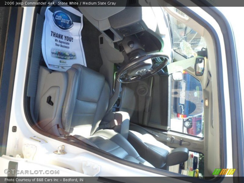 Stone White / Medium Slate Gray 2006 Jeep Commander 4x4