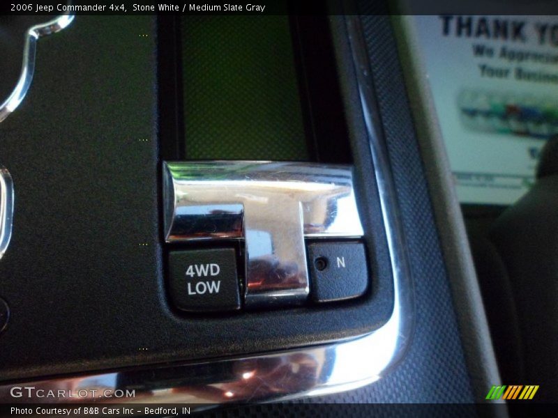 Stone White / Medium Slate Gray 2006 Jeep Commander 4x4