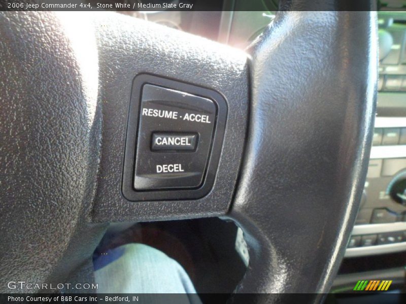 Stone White / Medium Slate Gray 2006 Jeep Commander 4x4