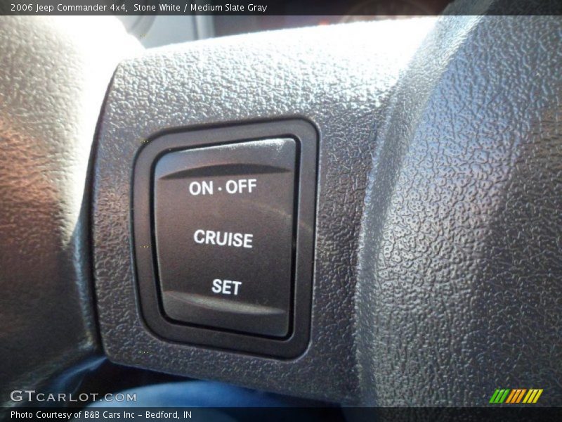 Stone White / Medium Slate Gray 2006 Jeep Commander 4x4