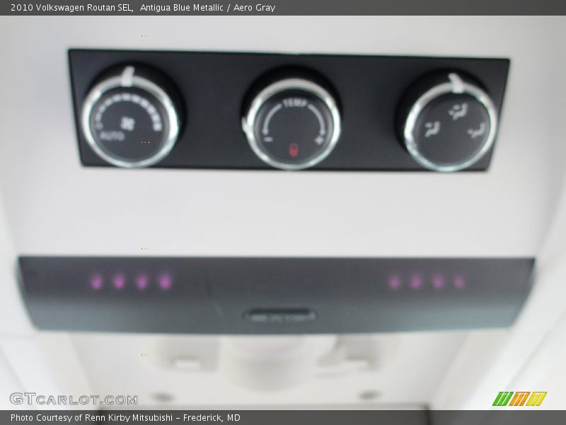Antigua Blue Metallic / Aero Gray 2010 Volkswagen Routan SEL
