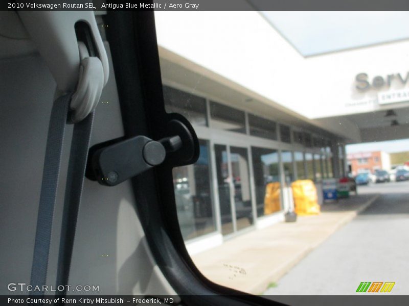 Antigua Blue Metallic / Aero Gray 2010 Volkswagen Routan SEL