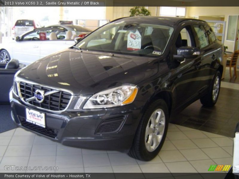 Saville Grey Metallic / Off Black 2013 Volvo XC60 3.2