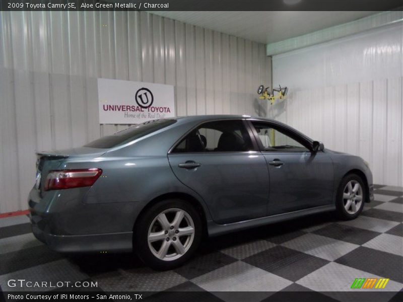 Aloe Green Metallic / Charcoal 2009 Toyota Camry SE