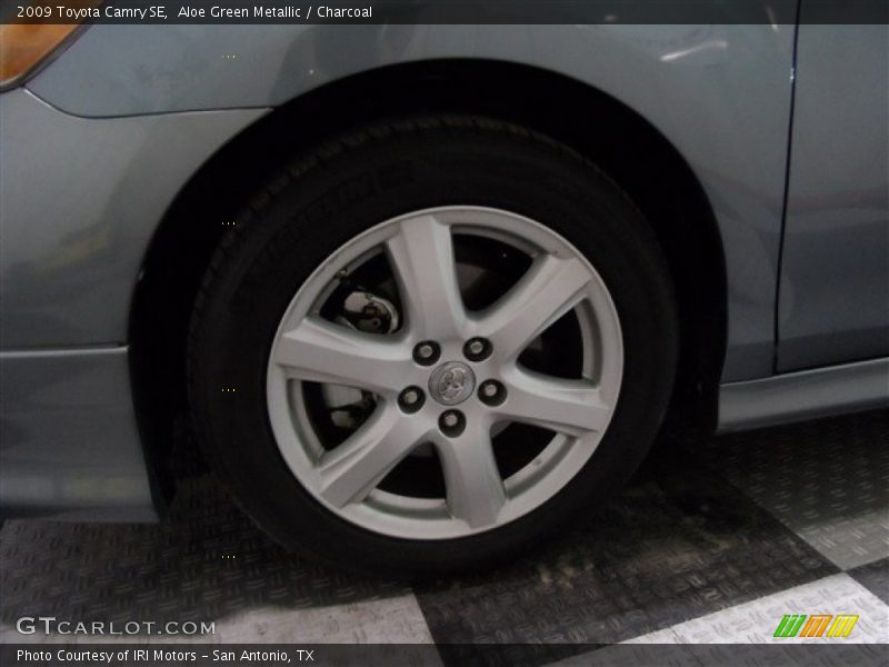 Aloe Green Metallic / Charcoal 2009 Toyota Camry SE