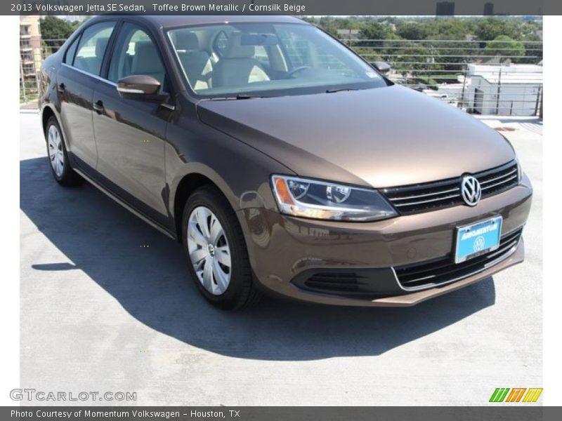 Toffee Brown Metallic / Cornsilk Beige 2013 Volkswagen Jetta SE Sedan
