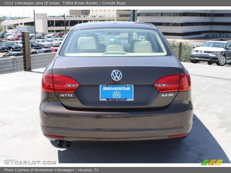 Toffee Brown Metallic / Cornsilk Beige 2013 Volkswagen Jetta SE Sedan