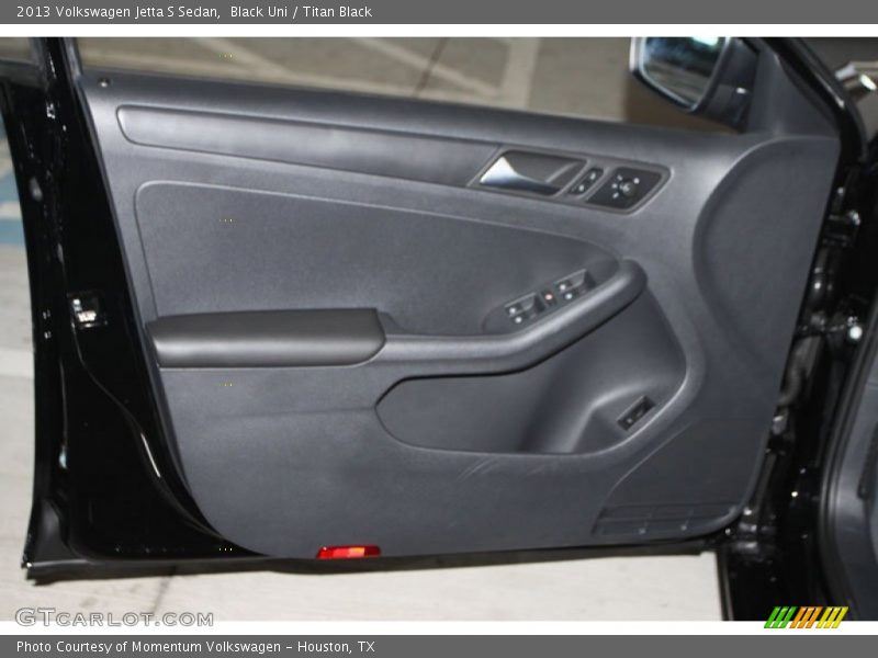 Black Uni / Titan Black 2013 Volkswagen Jetta S Sedan
