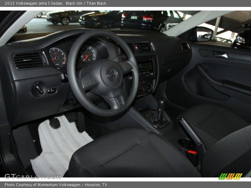 Black Uni / Titan Black 2013 Volkswagen Jetta S Sedan