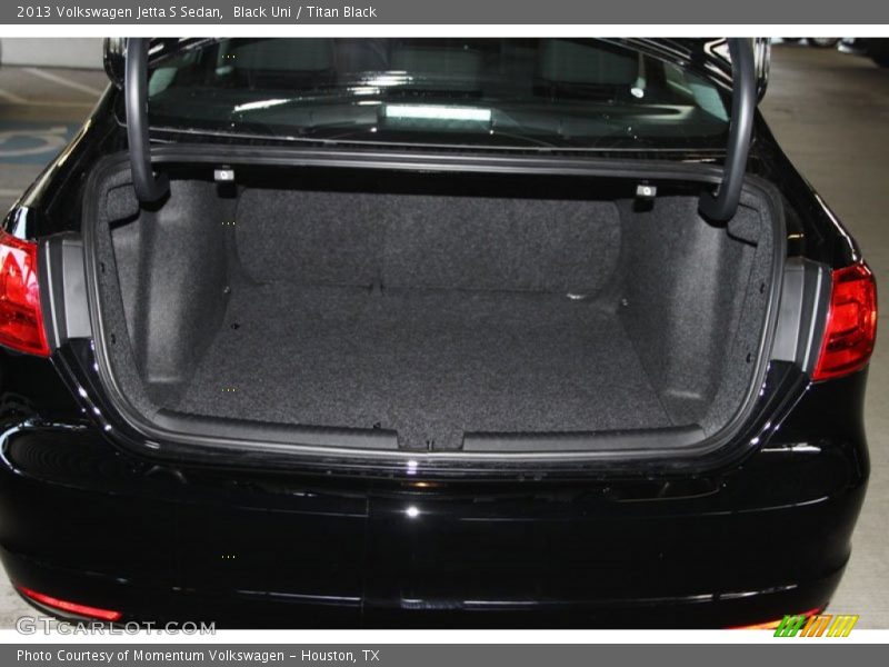 Black Uni / Titan Black 2013 Volkswagen Jetta S Sedan
