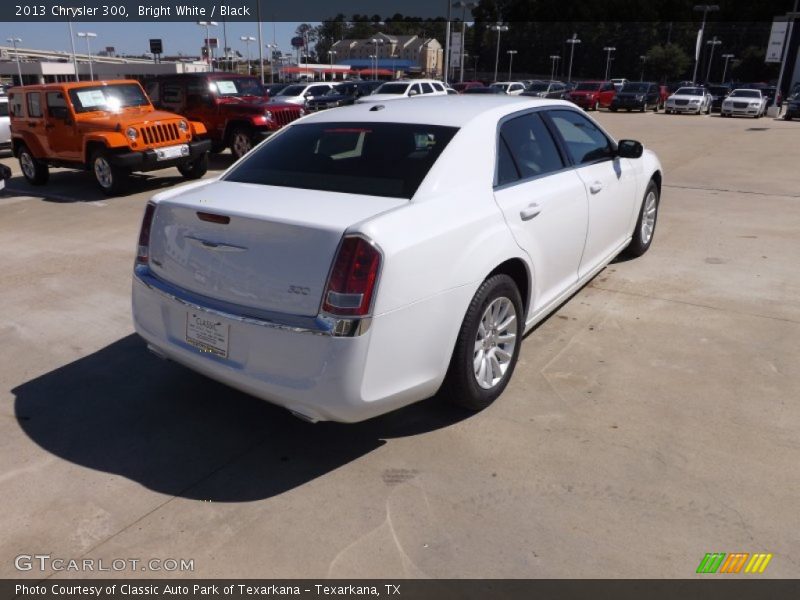 Bright White / Black 2013 Chrysler 300