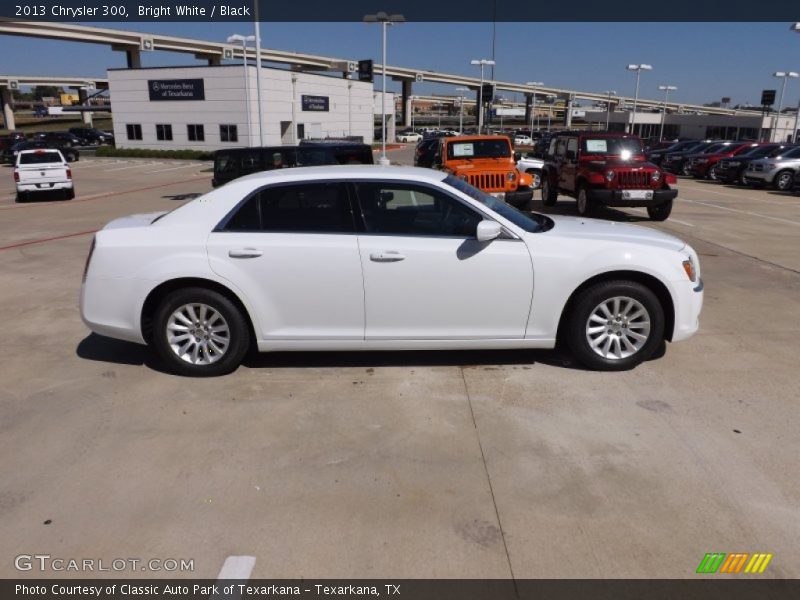 Bright White / Black 2013 Chrysler 300