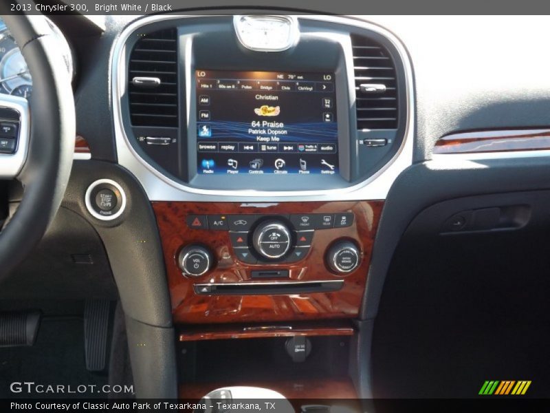 Bright White / Black 2013 Chrysler 300