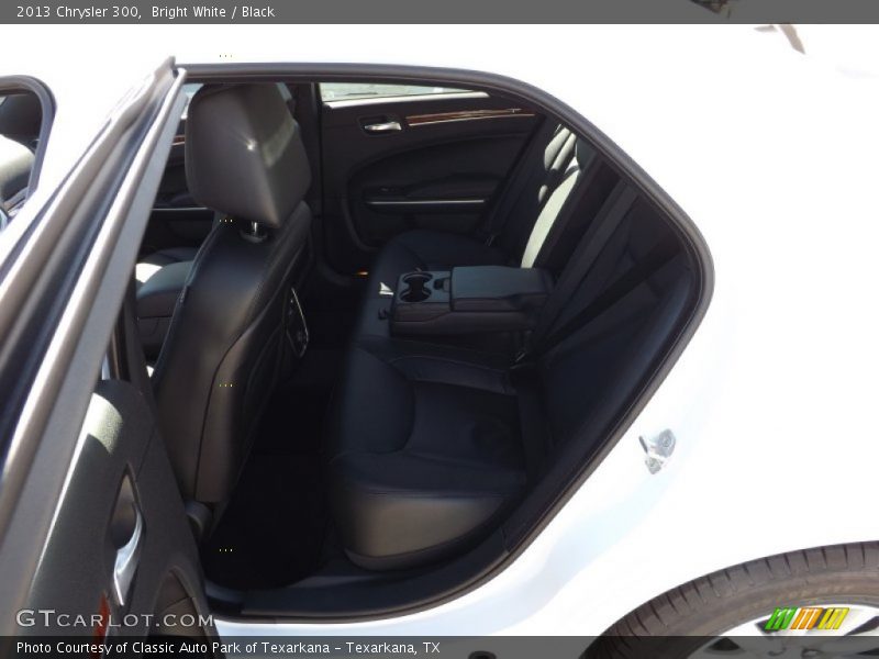 Bright White / Black 2013 Chrysler 300