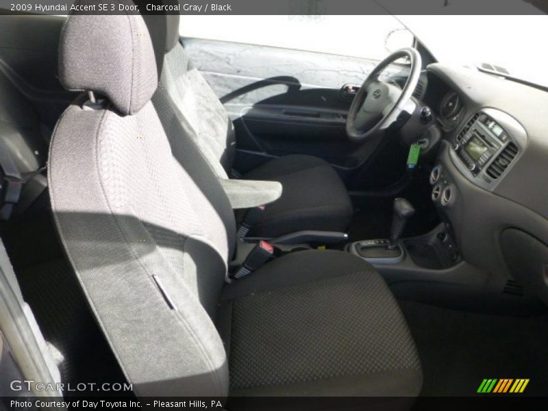 Charcoal Gray / Black 2009 Hyundai Accent SE 3 Door