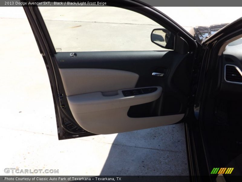 Black / Black/Light Frost Beige 2013 Dodge Avenger SXT