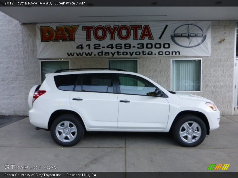 Super White / Ash 2012 Toyota RAV4 I4 4WD