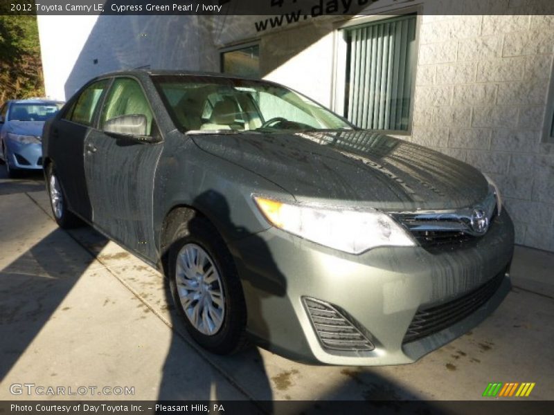 Cypress Green Pearl / Ivory 2012 Toyota Camry LE