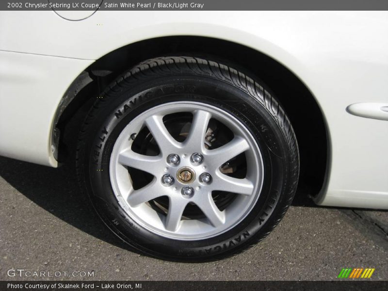 Satin White Pearl / Black/Light Gray 2002 Chrysler Sebring LX Coupe