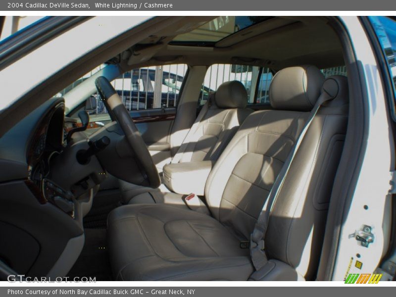 White Lightning / Cashmere 2004 Cadillac DeVille Sedan