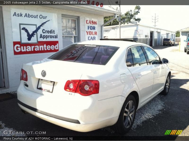 Campanella White / Black 2005 Volkswagen Jetta 2.5 Sedan