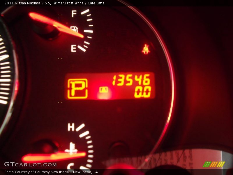 Winter Frost White / Cafe Latte 2011 Nissan Maxima 3.5 S