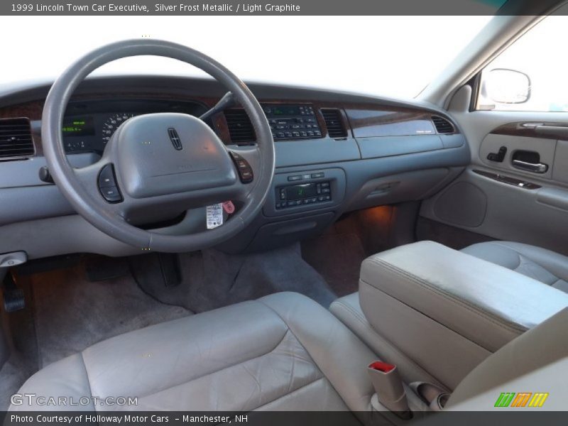 Silver Frost Metallic / Light Graphite 1999 Lincoln Town Car Executive