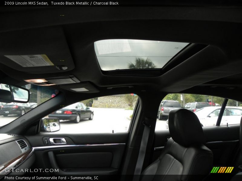 Tuxedo Black Metallic / Charcoal Black 2009 Lincoln MKS Sedan