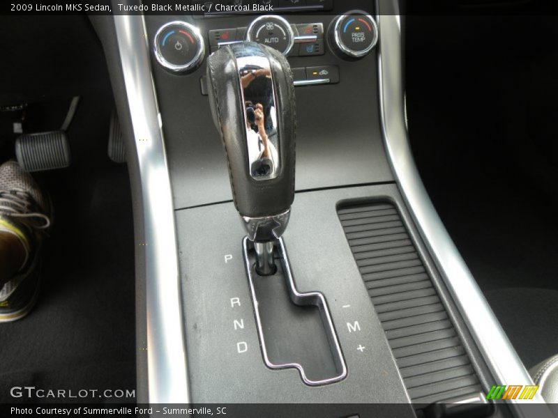 Tuxedo Black Metallic / Charcoal Black 2009 Lincoln MKS Sedan