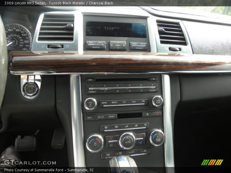 Tuxedo Black Metallic / Charcoal Black 2009 Lincoln MKS Sedan