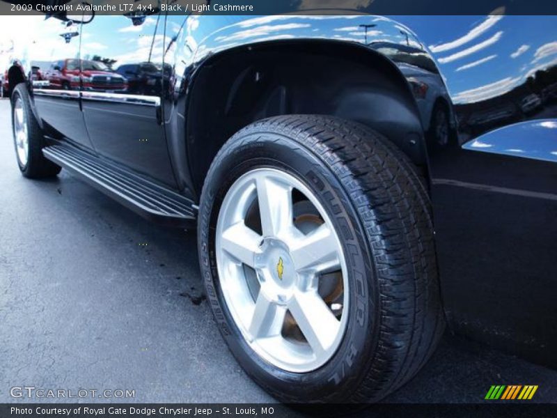Black / Light Cashmere 2009 Chevrolet Avalanche LTZ 4x4
