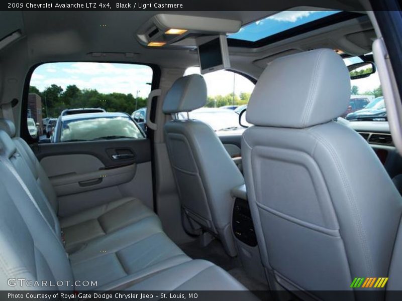 Black / Light Cashmere 2009 Chevrolet Avalanche LTZ 4x4