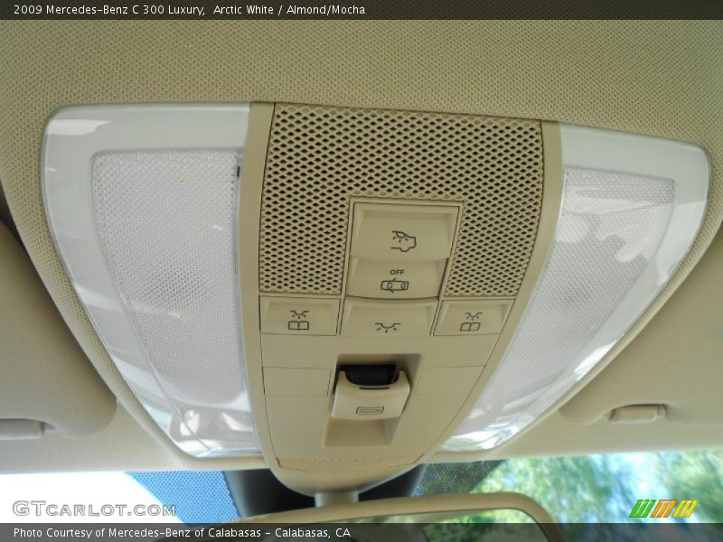 Arctic White / Almond/Mocha 2009 Mercedes-Benz C 300 Luxury