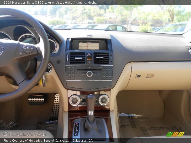 Arctic White / Almond/Mocha 2009 Mercedes-Benz C 300 Luxury