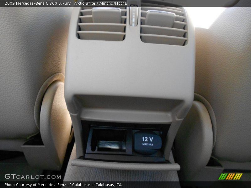 Arctic White / Almond/Mocha 2009 Mercedes-Benz C 300 Luxury