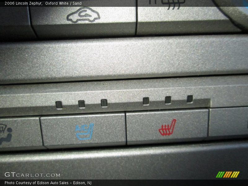 Oxford White / Sand 2006 Lincoln Zephyr