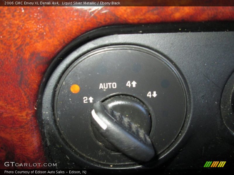 Liquid Silver Metallic / Ebony Black 2006 GMC Envoy XL Denali 4x4