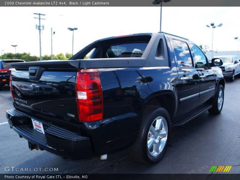 Black / Light Cashmere 2009 Chevrolet Avalanche LTZ 4x4