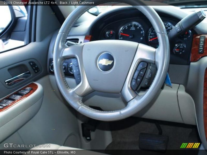 Black / Light Cashmere 2009 Chevrolet Avalanche LTZ 4x4