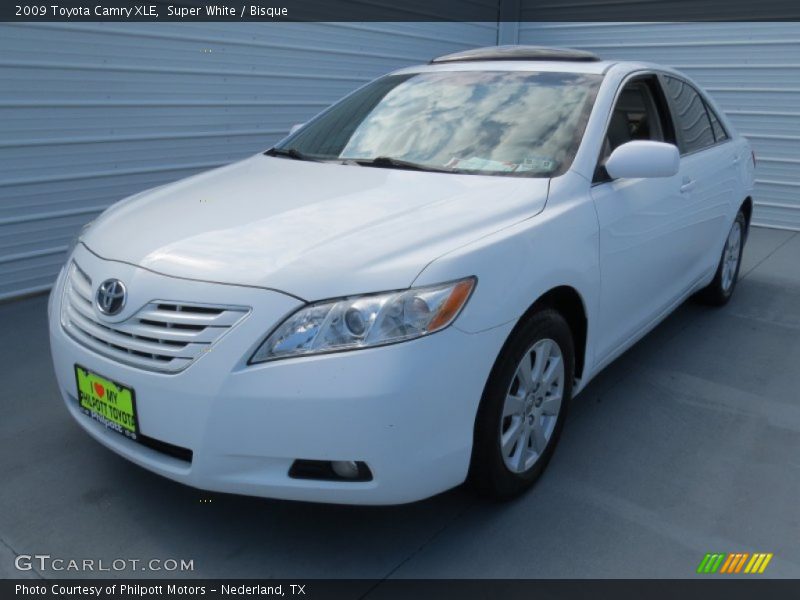 Super White / Bisque 2009 Toyota Camry XLE